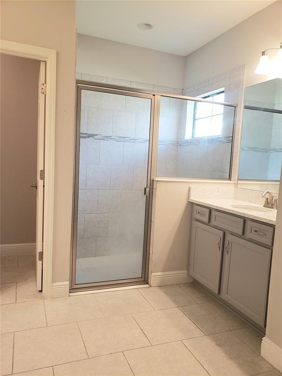 6206 Colmar Place Apollo Beach, FL 33572 - Photo 16 of 26 a bathroom with a shower and a sink