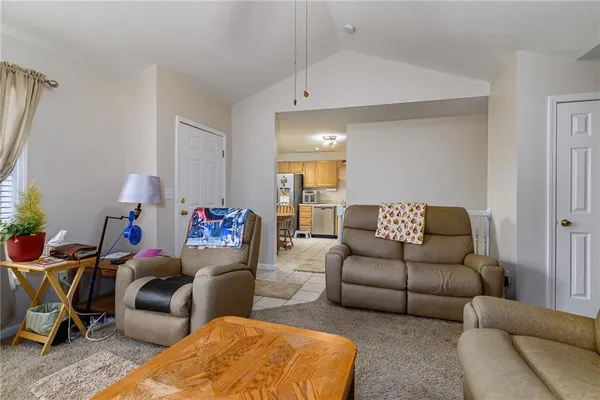 $289,950 | 361 East 12th Street, Tonganoxie, KS 66086