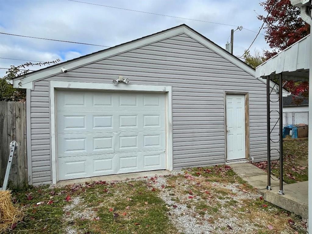 1810 Bauer Road Indianapolis, IN 46218 - Photo 13 of 14 Gallery Image 13