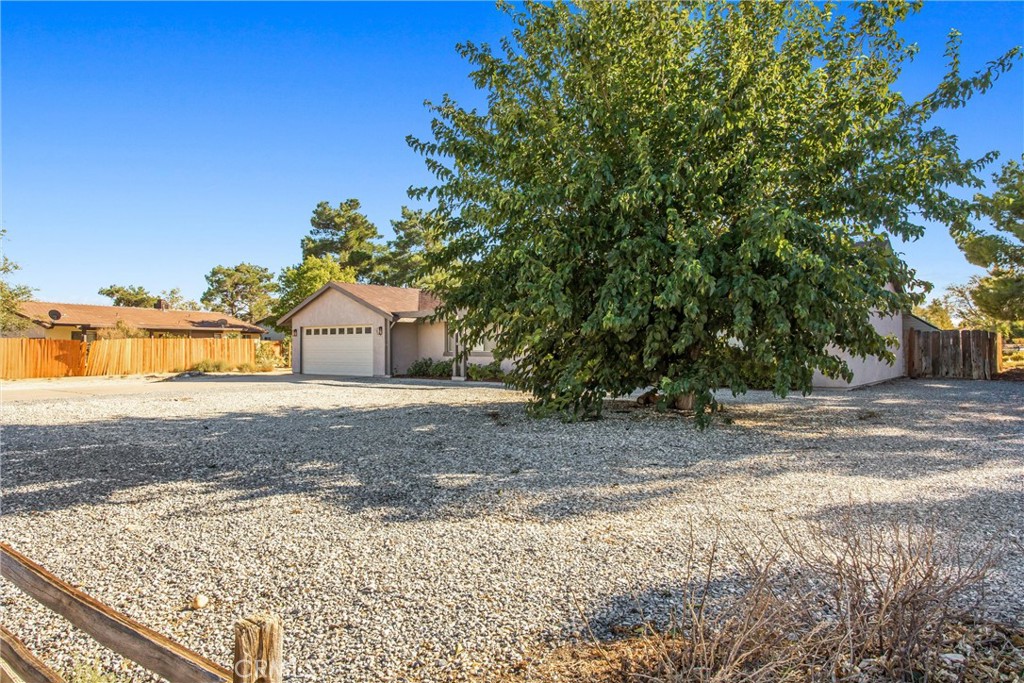 19891 Talihina Road Apple Valley, CA 92307 - Photo 3 of 41