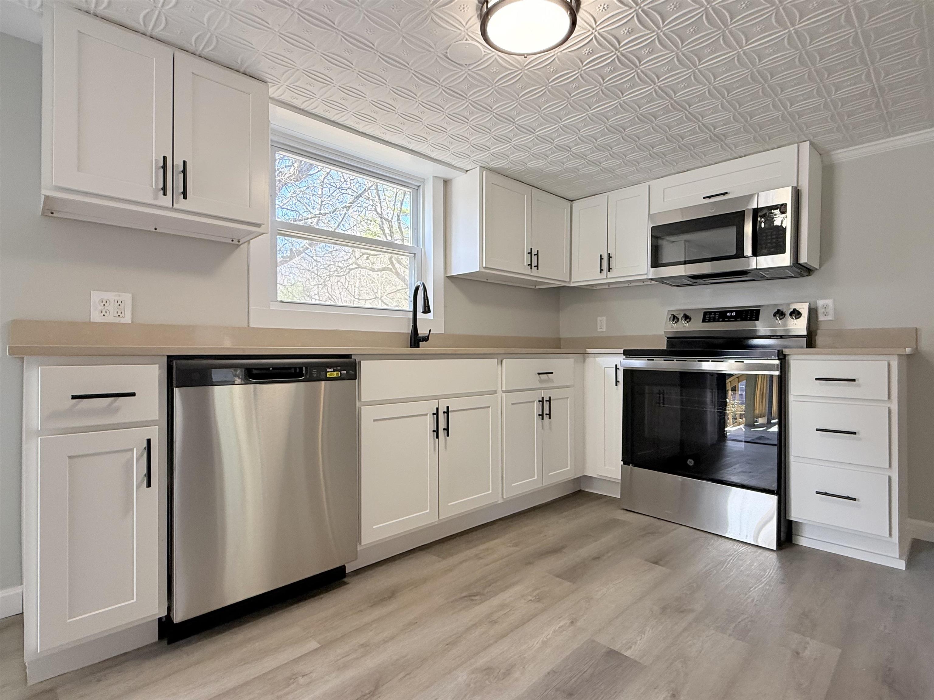 30 Sweatt Street Boscawen, NH 03303 - Photo 3 of 48