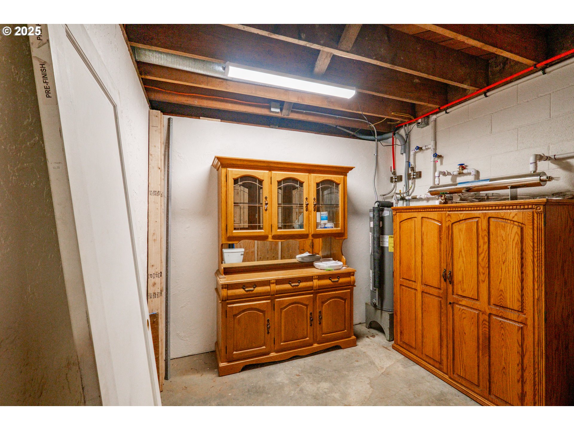 9602 Harlan Road Eddyville, OR 97343 - Photo 25 of 48 a utility room with dryer and washer
