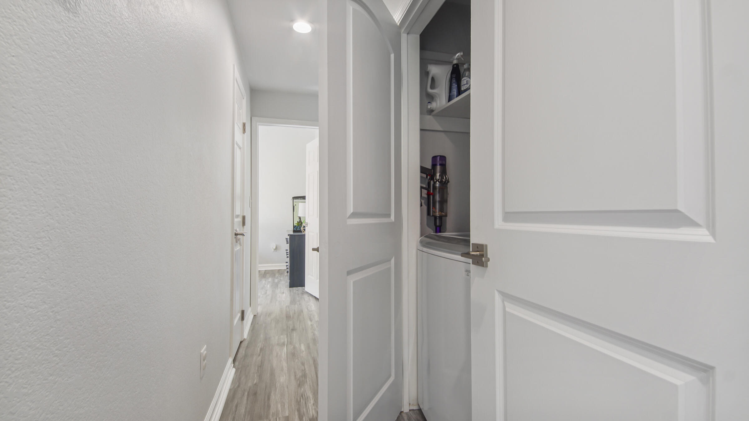 190 Plantation Way Santa Rosa Beach, FL 32459 - Photo 28 of 41 a view of a walk in closet