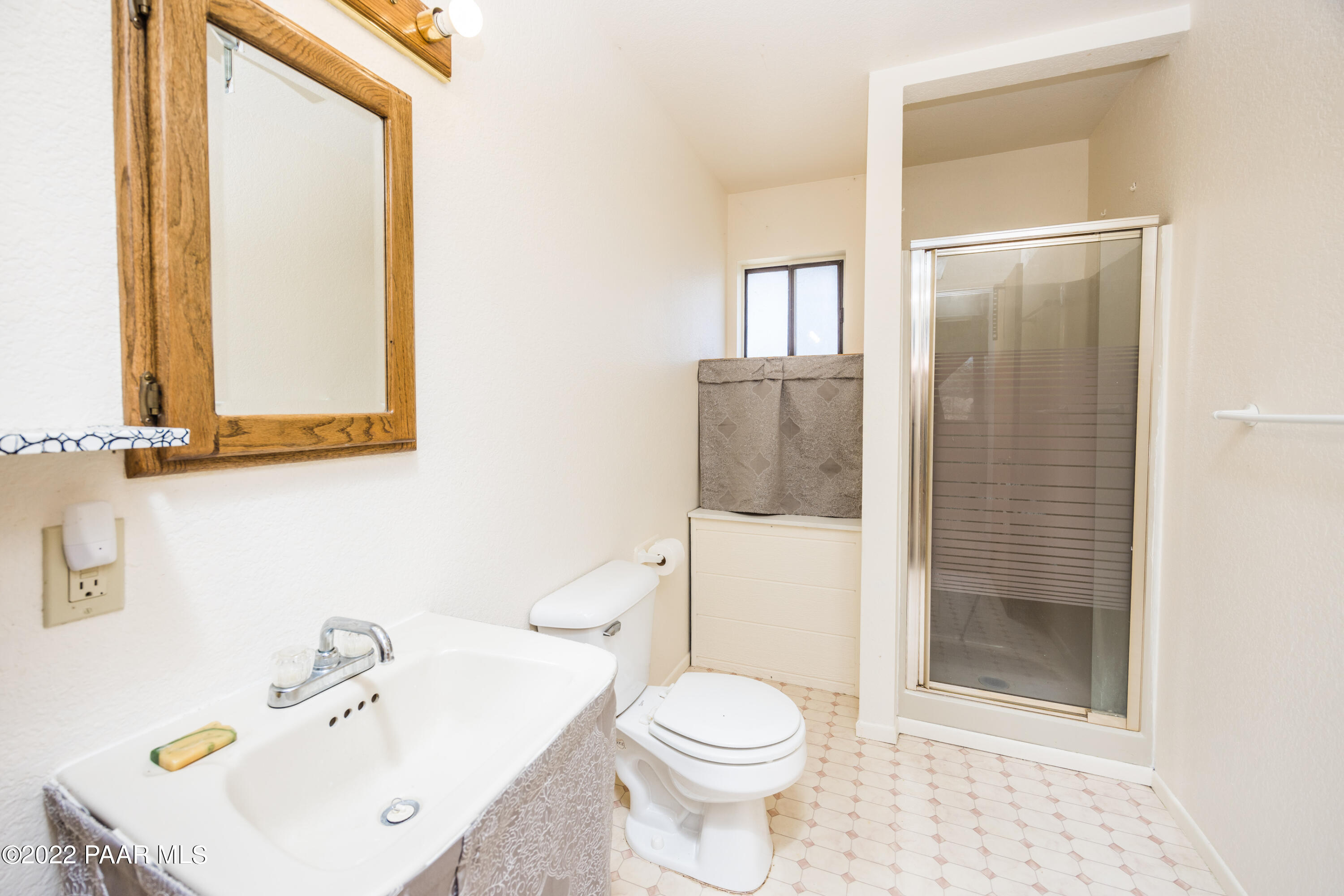 899 South Reed Road Chino Valley, AZ 86323 - Photo 16 of 25 015_Bathroom