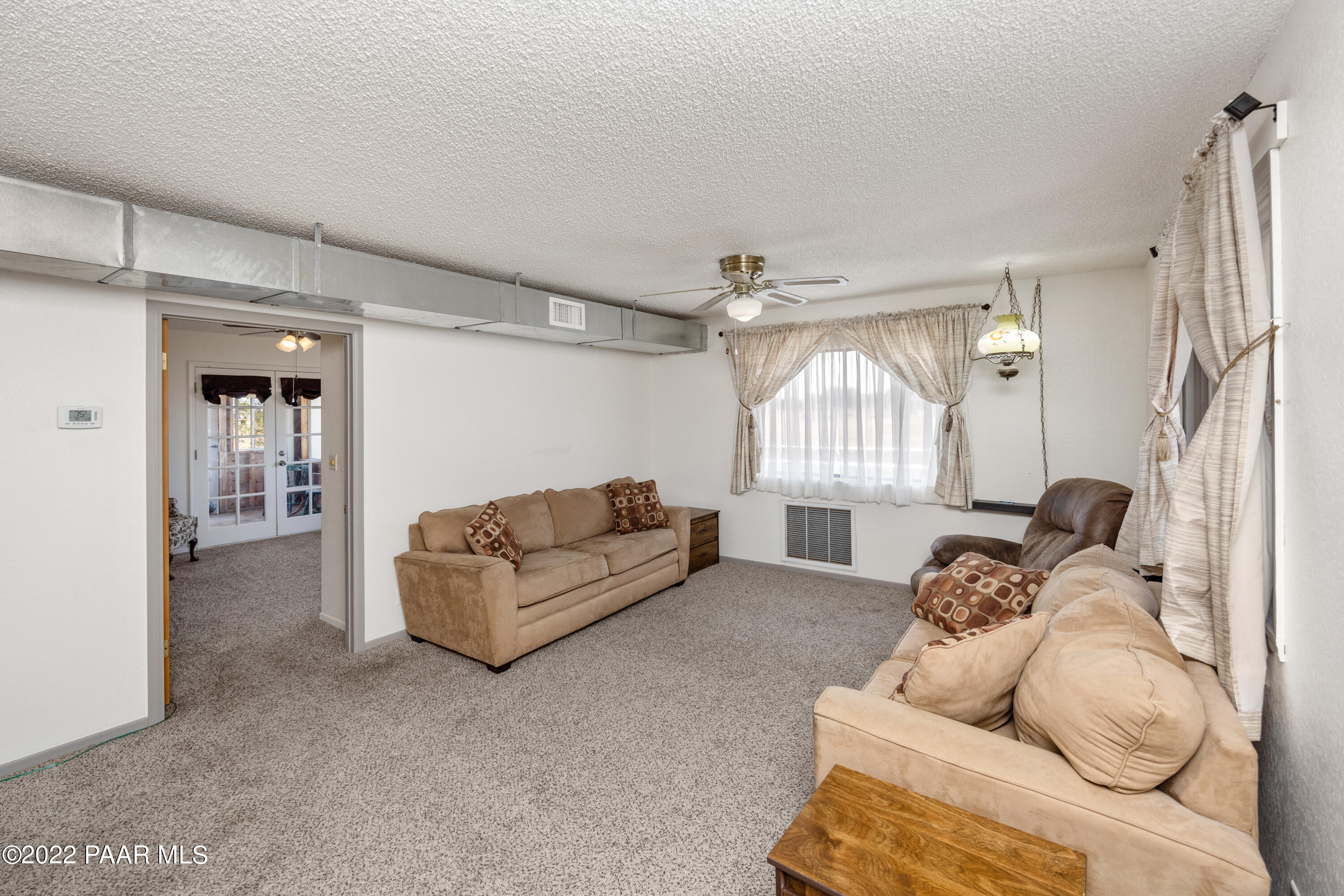 899 South Reed Road Chino Valley, AZ 86323 - Photo 4 of 25 005_Living room
