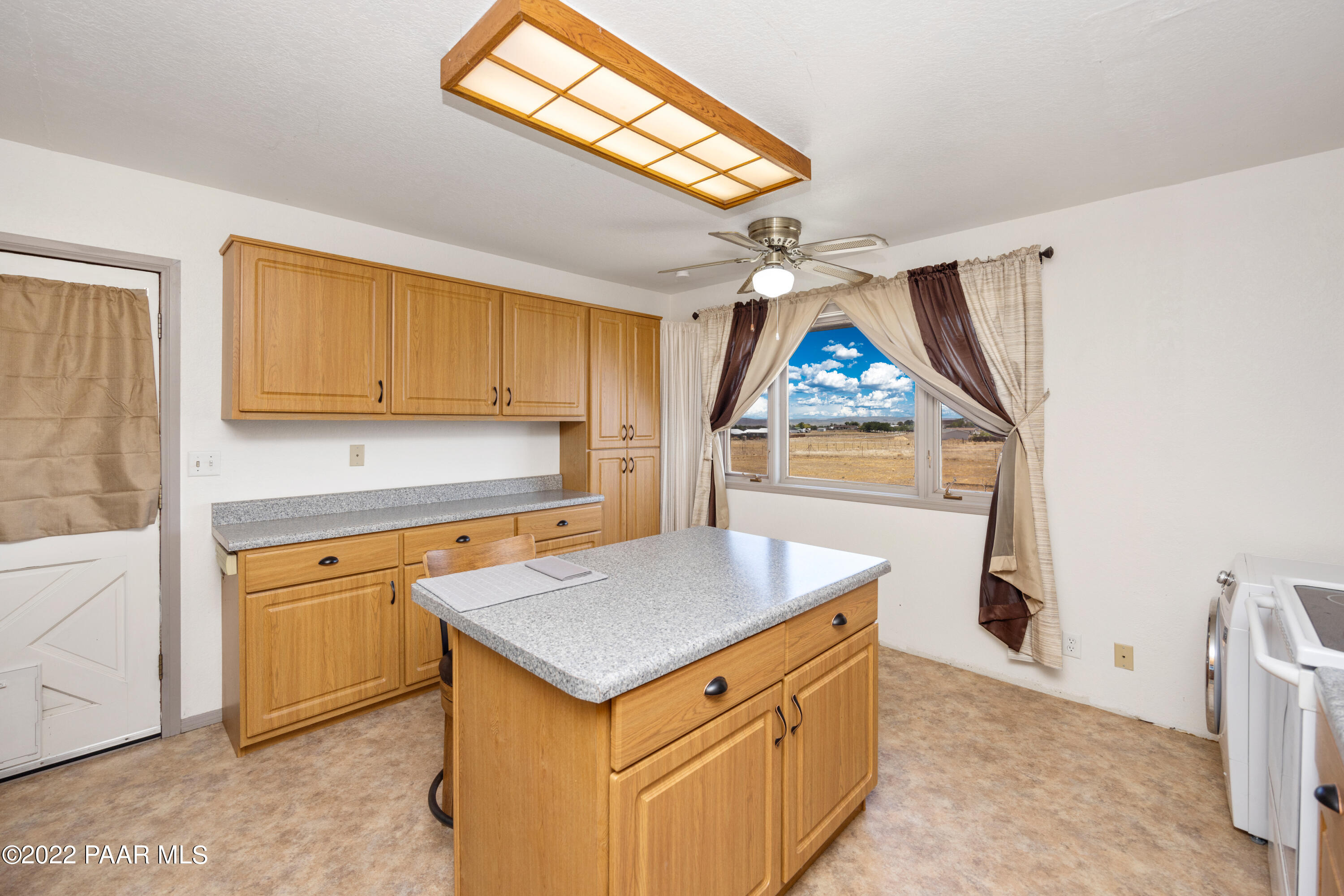 899 South Reed Road Chino Valley, AZ 86323 - Photo 9 of 25 010_Kitchen