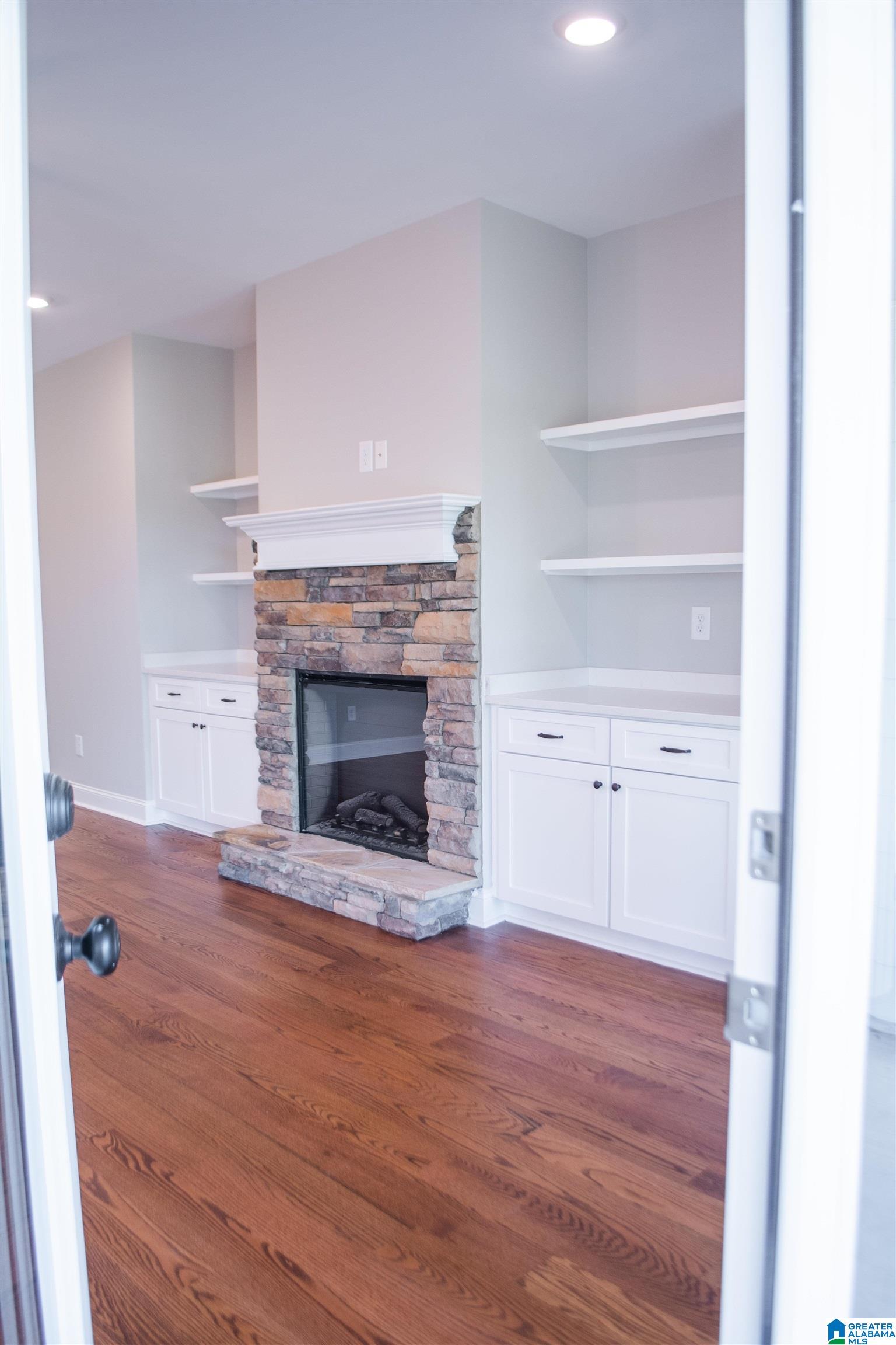 236 Shoreline View Talladega, AL 35160 - Photo 10 of 38