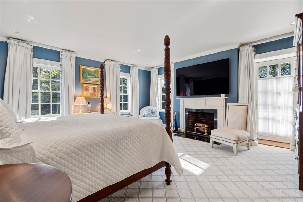 71 Sears Road Brookline, MA 02445 - Photo 9 of 18 Gallery Image 9