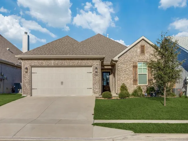 $2,450 | 9816 Chaparral Pass, Fort Worth, TX 76126