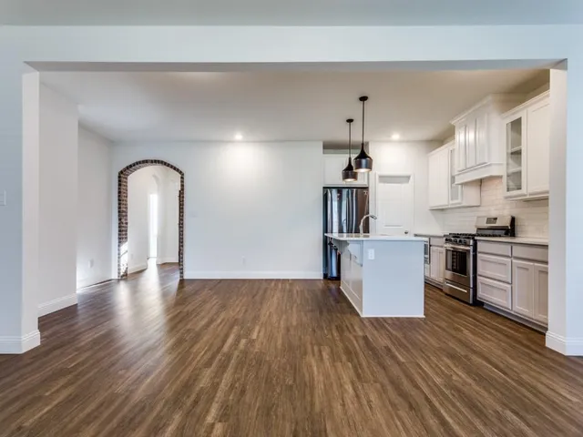 $2,450 | 9816 Chaparral Pass, Fort Worth, TX 76126