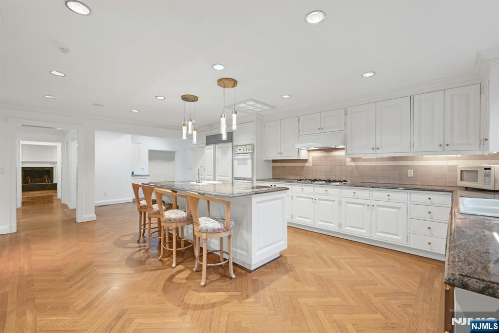 195 Elm Road Englewood, NJ 07631 - Photo 5 of 49
