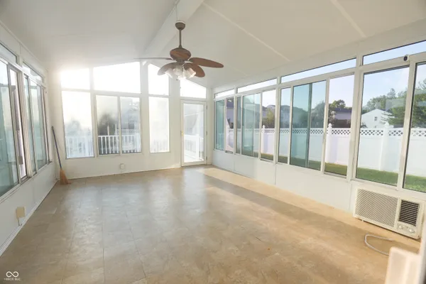 $335,500 | 1640 Walpole Way, Indianapolis, IN 46231