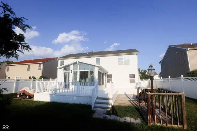 $335,500 | 1640 Walpole Way, Indianapolis, IN 46231