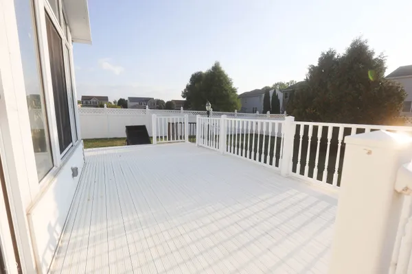 $335,500 | 1640 Walpole Way, Indianapolis, IN 46231