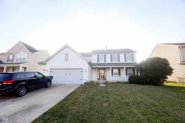$335,500 | 1640 Walpole Way, Indianapolis, IN 46231