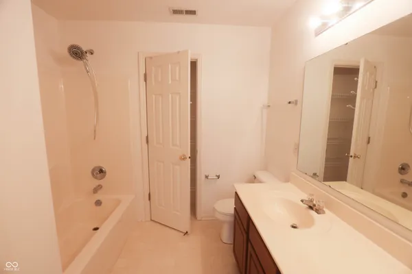 $335,500 | 1640 Walpole Way, Indianapolis, IN 46231