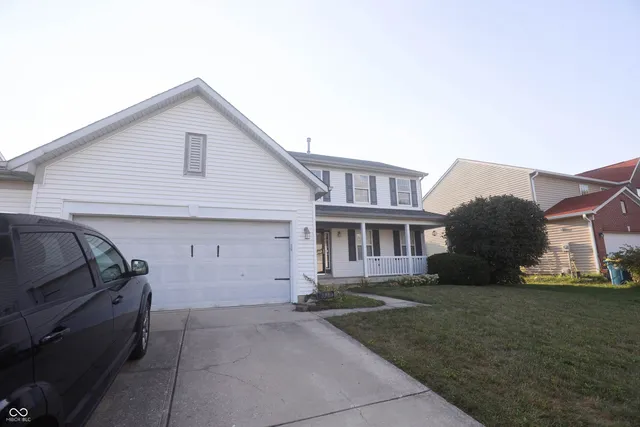 $335,500 | 1640 Walpole Way, Indianapolis, IN 46231