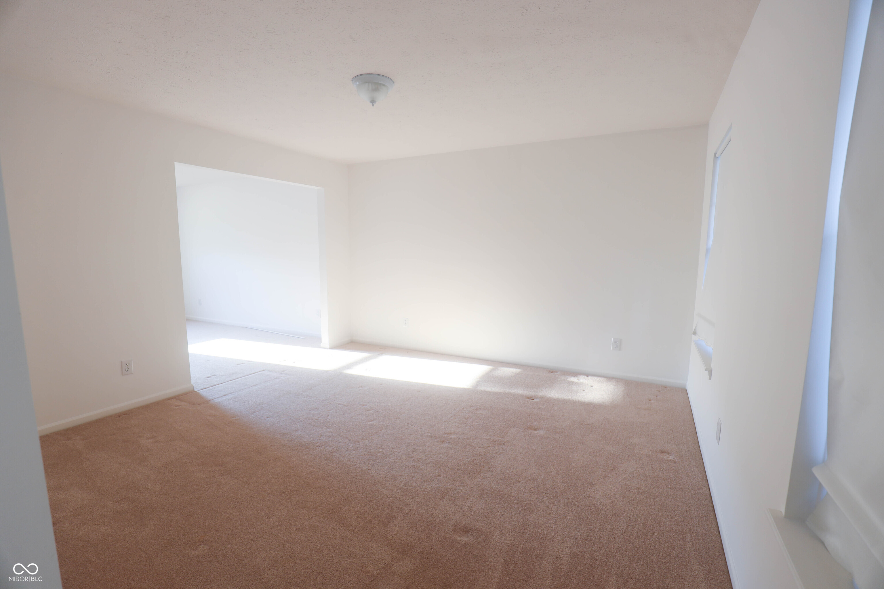 1640 Walpole Way Indianapolis, IN 46231 - Photo 5 of 35