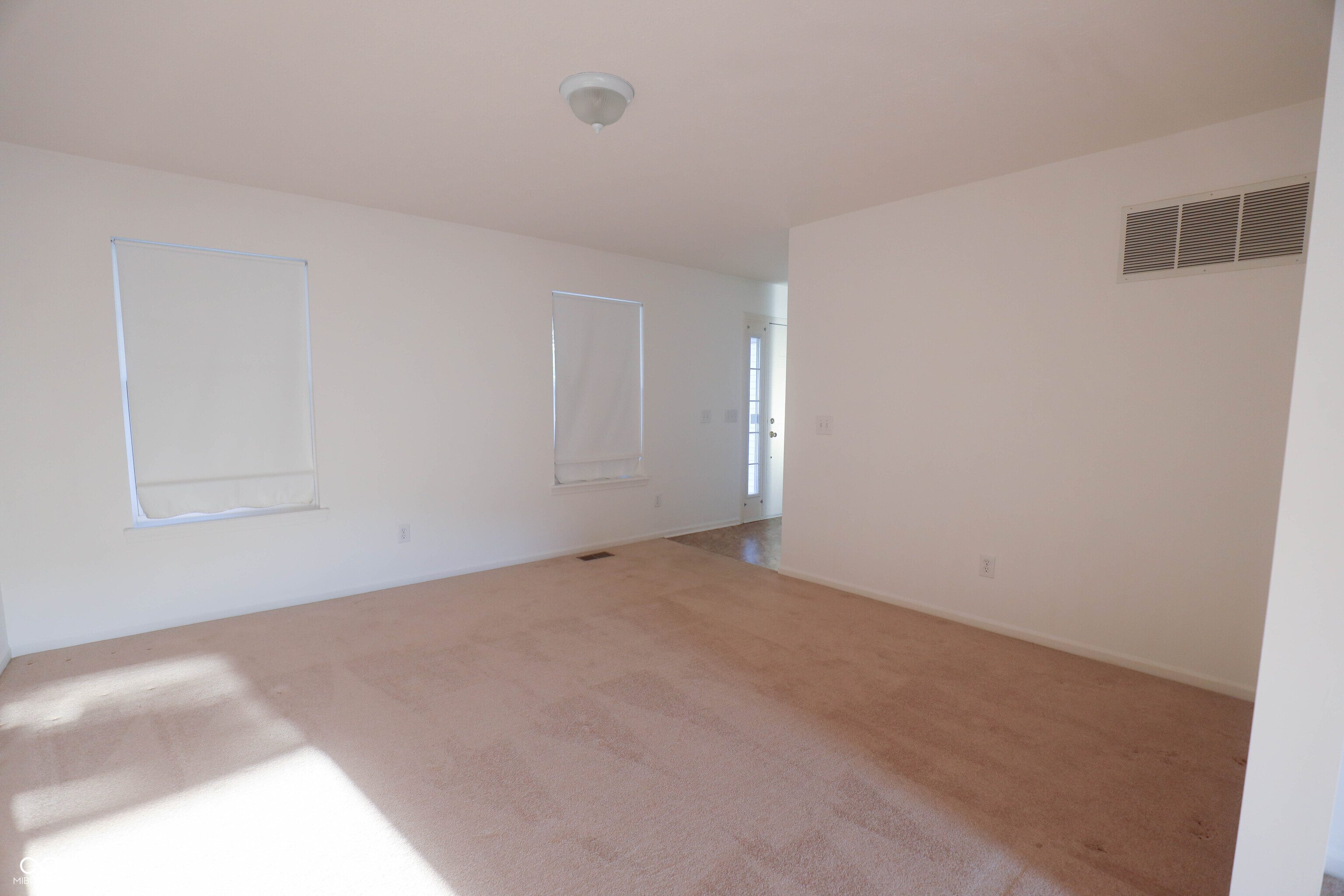 1640 Walpole Way Indianapolis, IN 46231 - Photo 8 of 35