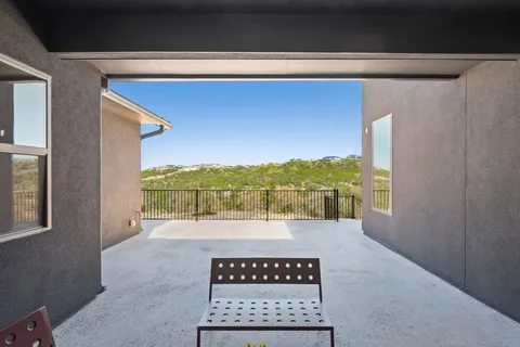 $2,700,000 | 959 Flagtop Court, Lakeway, TX 78738