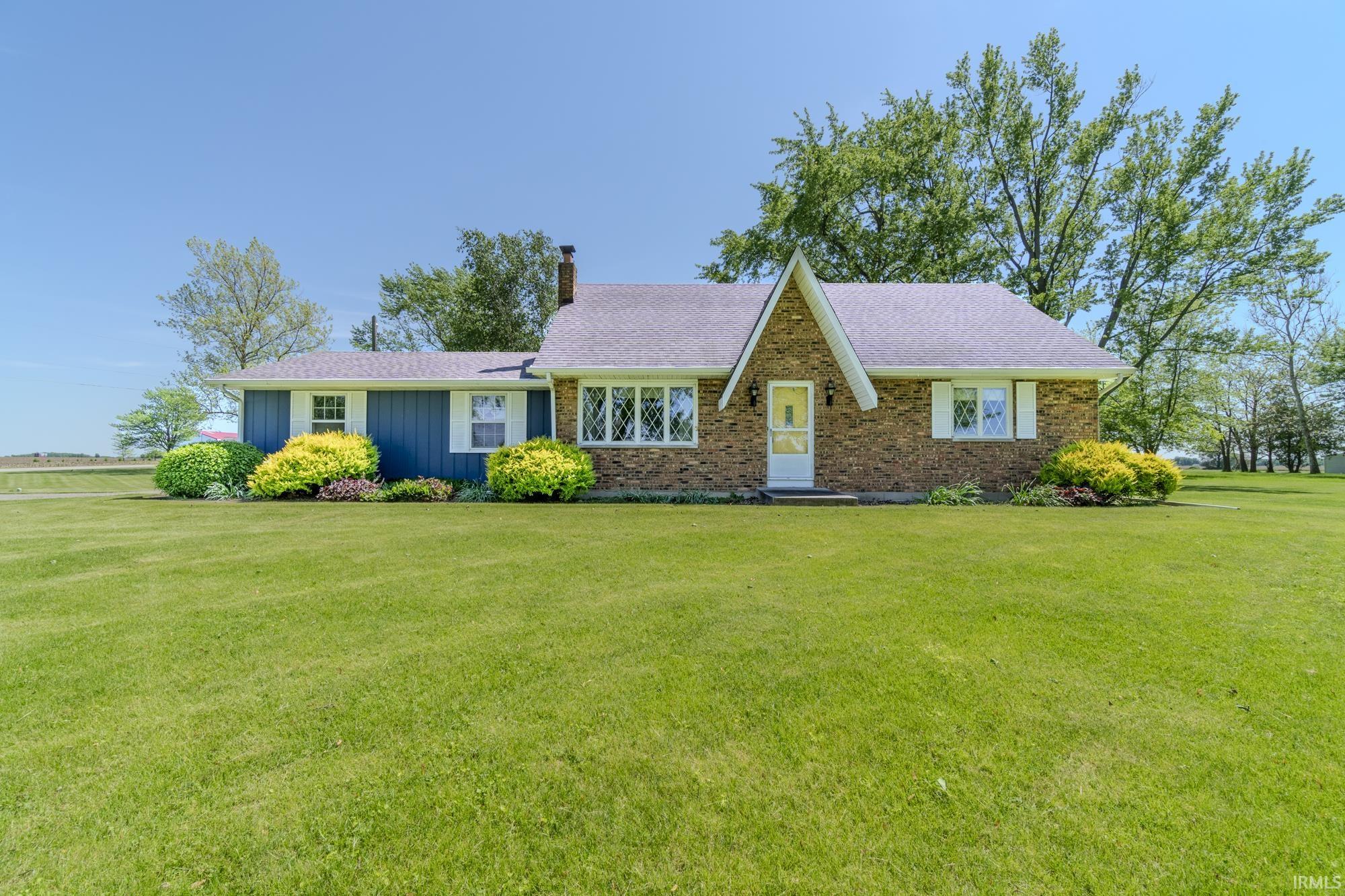 7915 Lafayette Center Road Yoder, IN 46798 - Photo 2 of 27