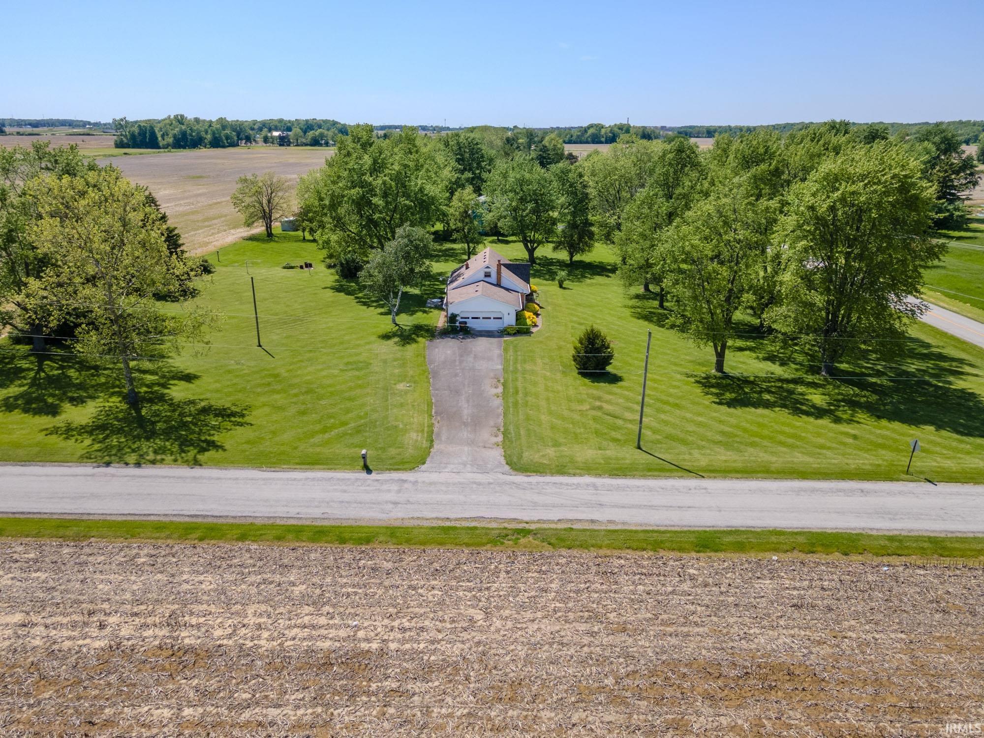 7915 Lafayette Center Road Yoder, IN 46798 - Photo 5 of 27