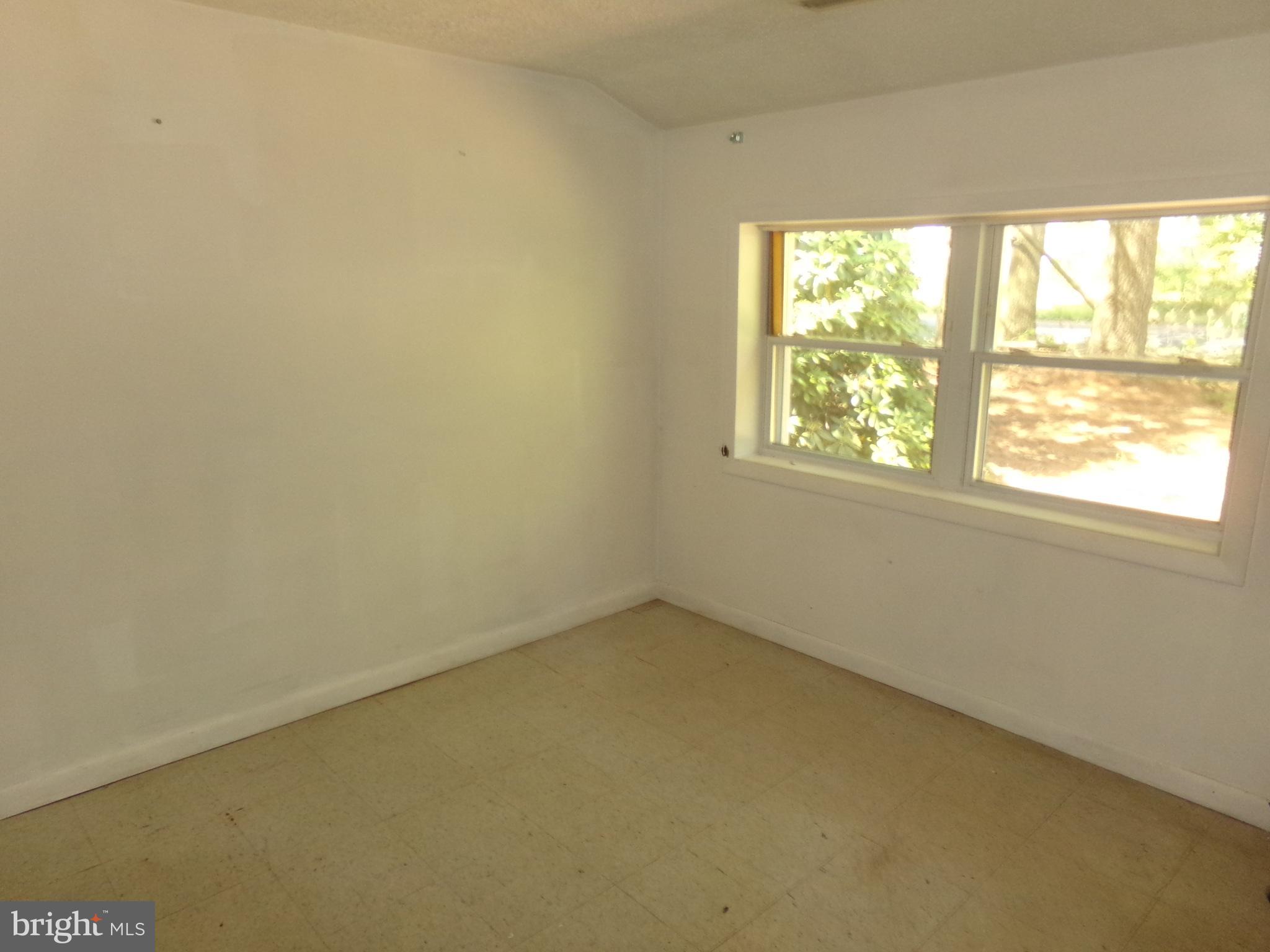 120 Iris Road Millville, NJ 08332 - Photo 7 of 16 Bedroom #2