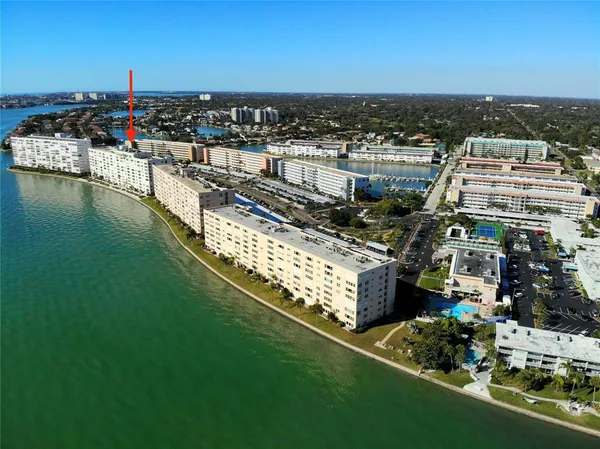 $2,700 | 6020 Shore Boulevard South, Unit 701, Gulfport, FL 33707