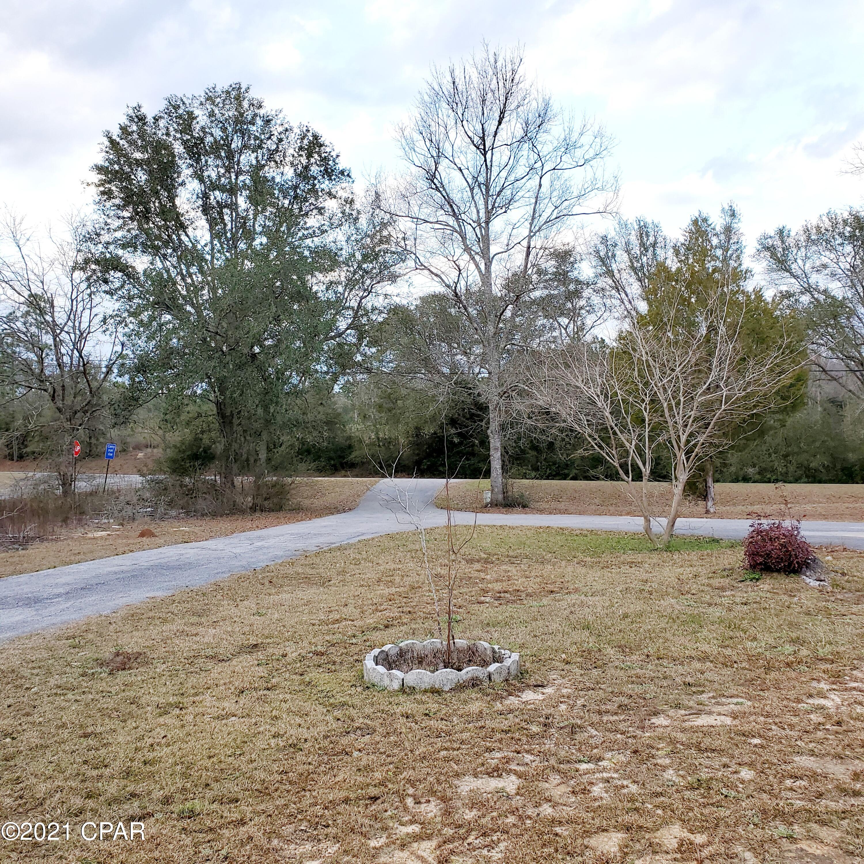 3835 Wilderness Road Vernon, FL 32462 - Photo 27 of 33
