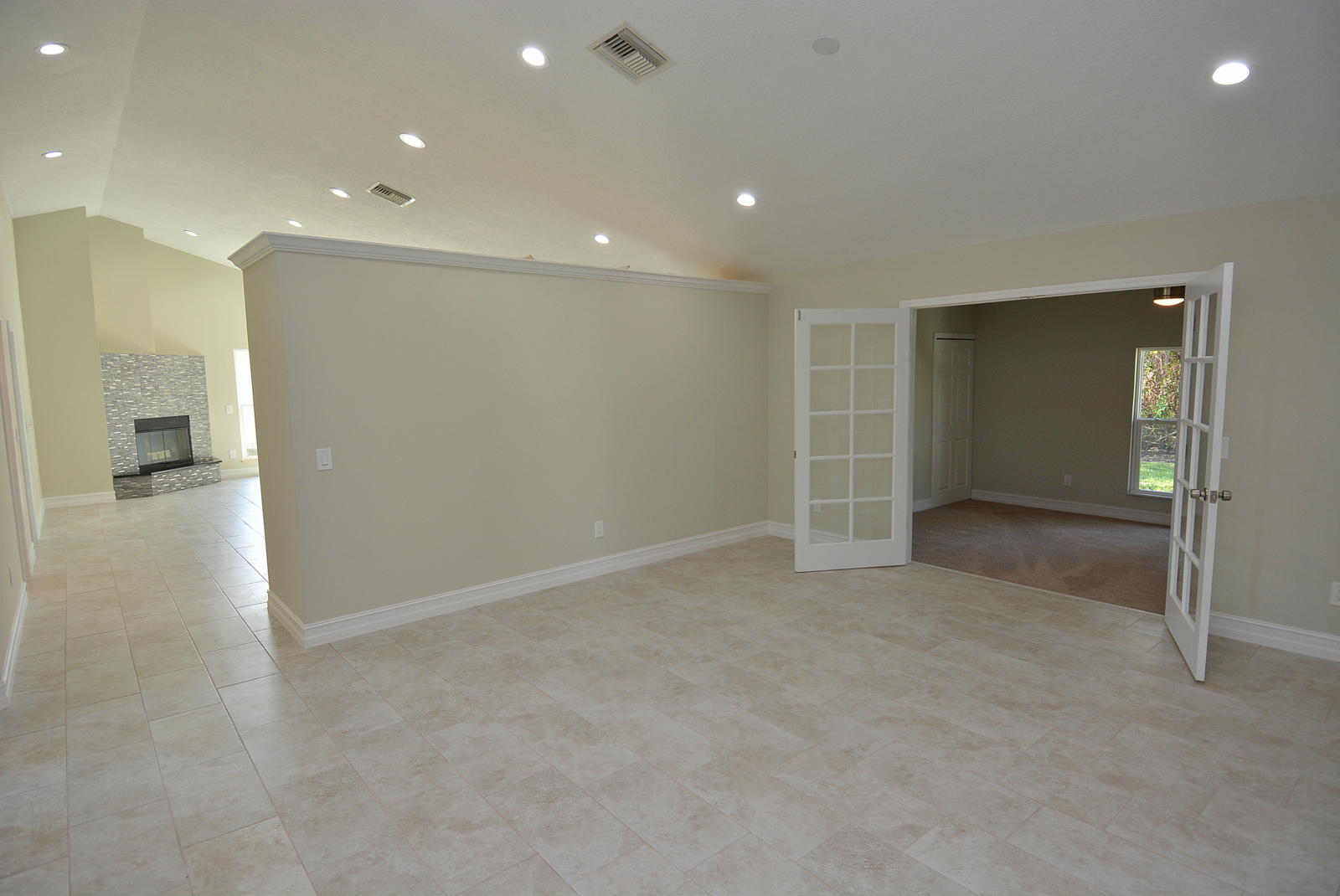 5703 Raintree Trail Fort Pierce, FL 34982 - Photo 9 of 65 Living Room