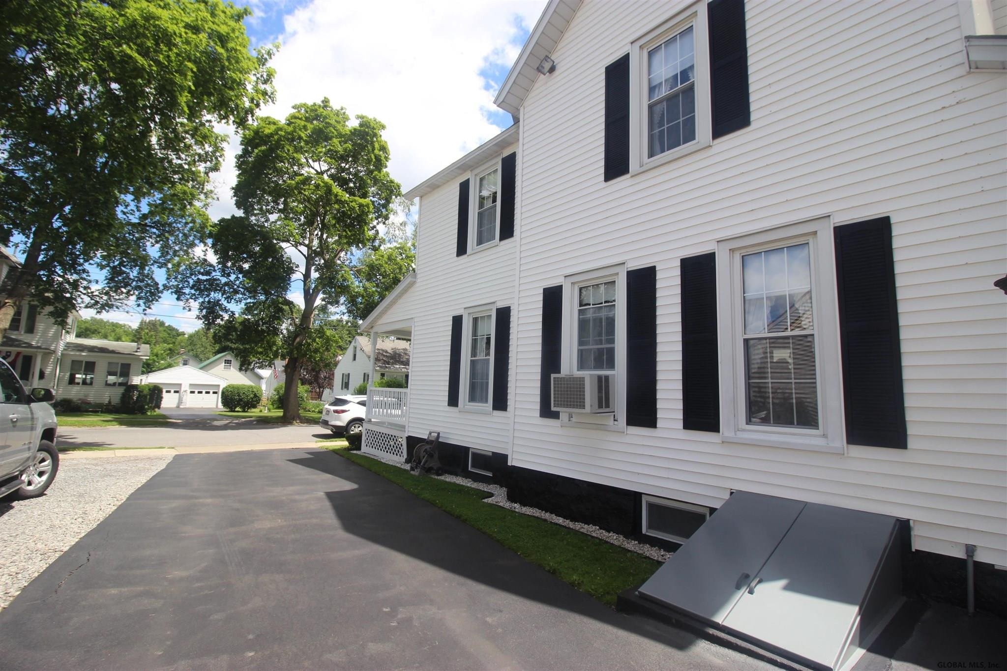 413 Riverside Avenue Scotia, NY 12302 - Photo 12 of 51 Photo 12