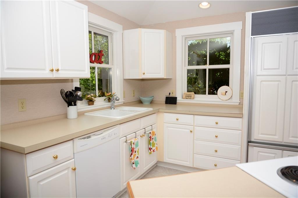 10 Eagle Point Road, Unit 1 Lincolnville, ME 04849 - Photo 12 of 35 Photo