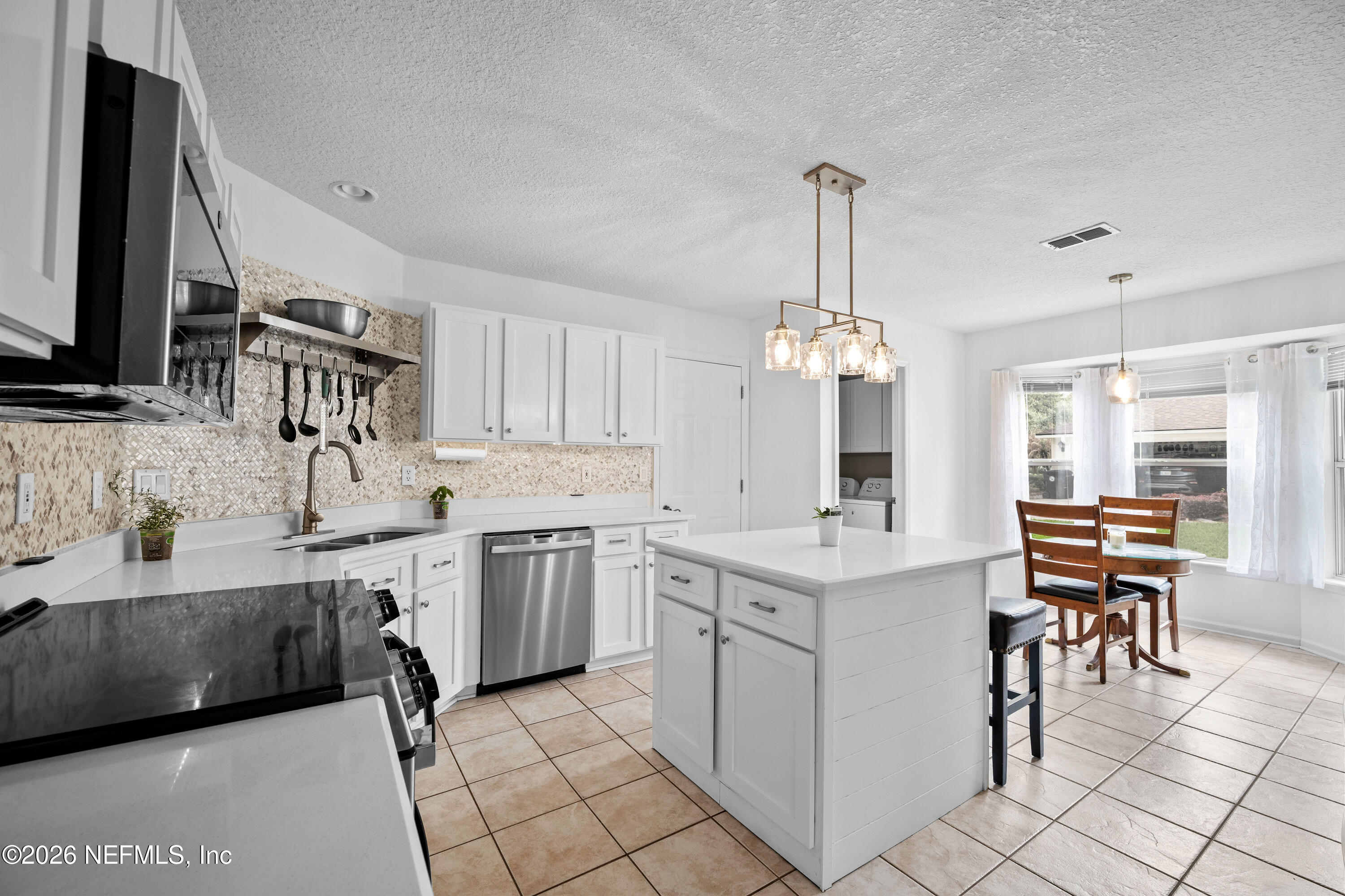 1940 Bluebonnet Way Fleming Island, FL 32003 - Photo 21 of 72 20 Kitchen