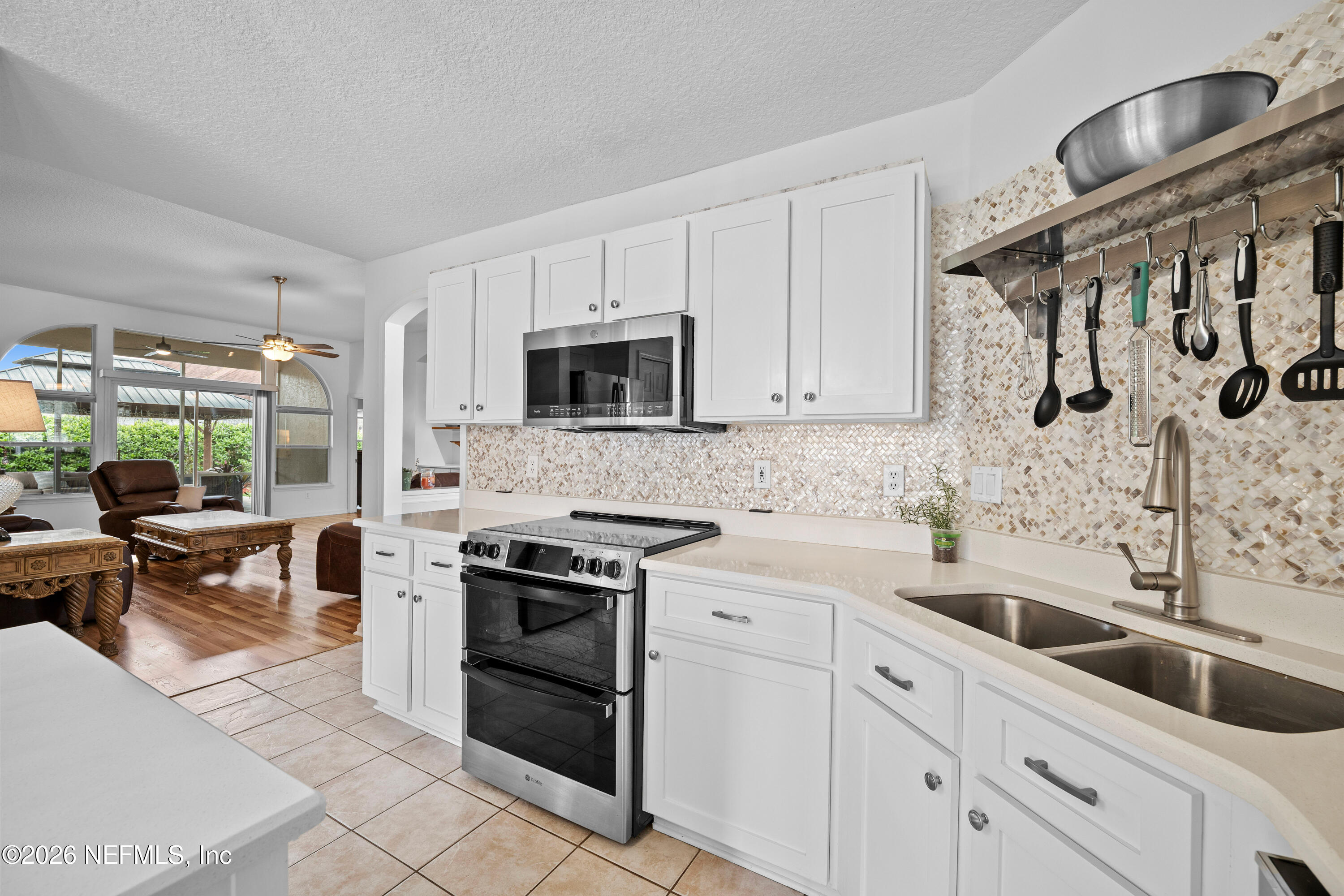1940 Bluebonnet Way Fleming Island, FL 32003 - Photo 22 of 72 21 Kitchen