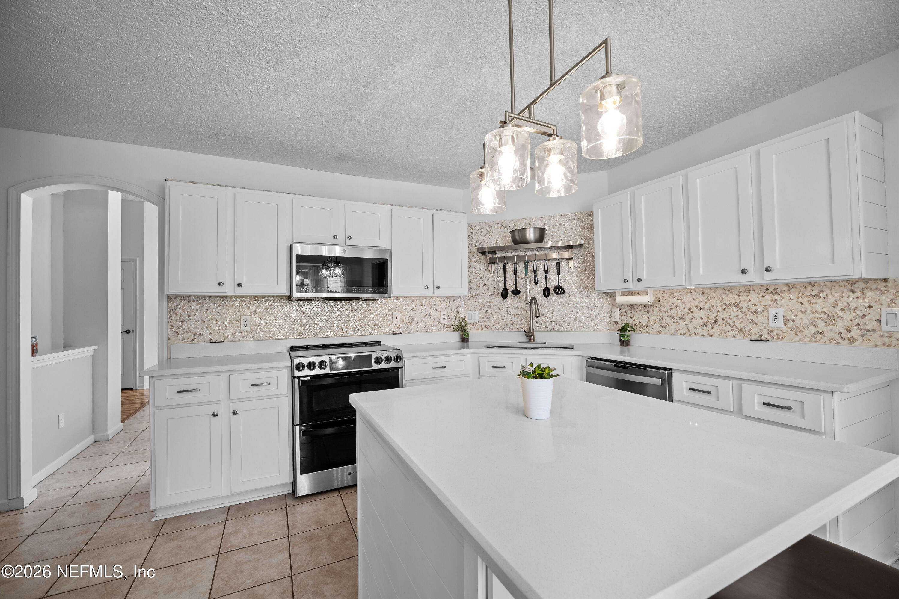 1940 Bluebonnet Way Fleming Island, FL 32003 - Photo 25 of 72 24 Kitchen