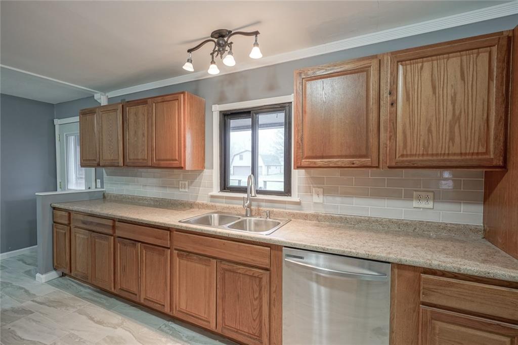3046 South Shortridge Road Indianapolis, IN 46239 - Photo 4 of 33 Gallery Image 4