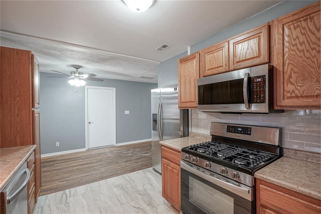 3046 South Shortridge Road Indianapolis, IN 46239 - Photo 7 of 33 Gallery Image 7