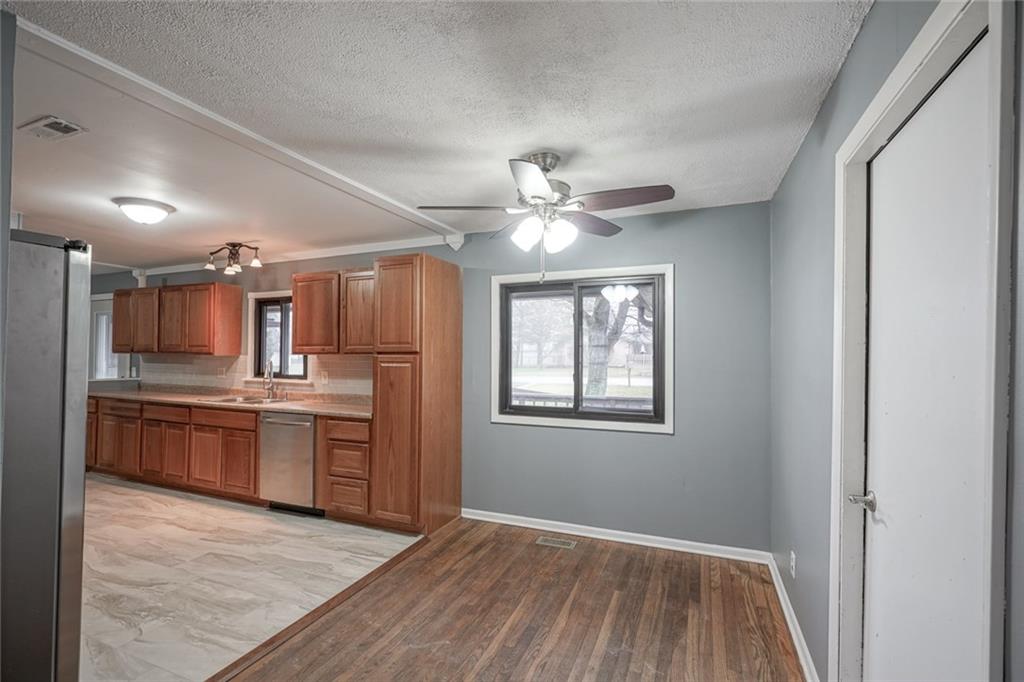 3046 South Shortridge Road Indianapolis, IN 46239 - Photo 9 of 33 Gallery Image 9