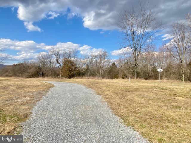 4895 Rolling Road Chambersburg, PA 17202 - Photo 3 of 12 Gallery Image 3