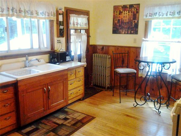 48 Brookfield Road Sturbridge, MA 01518 - Photo 6 of 13