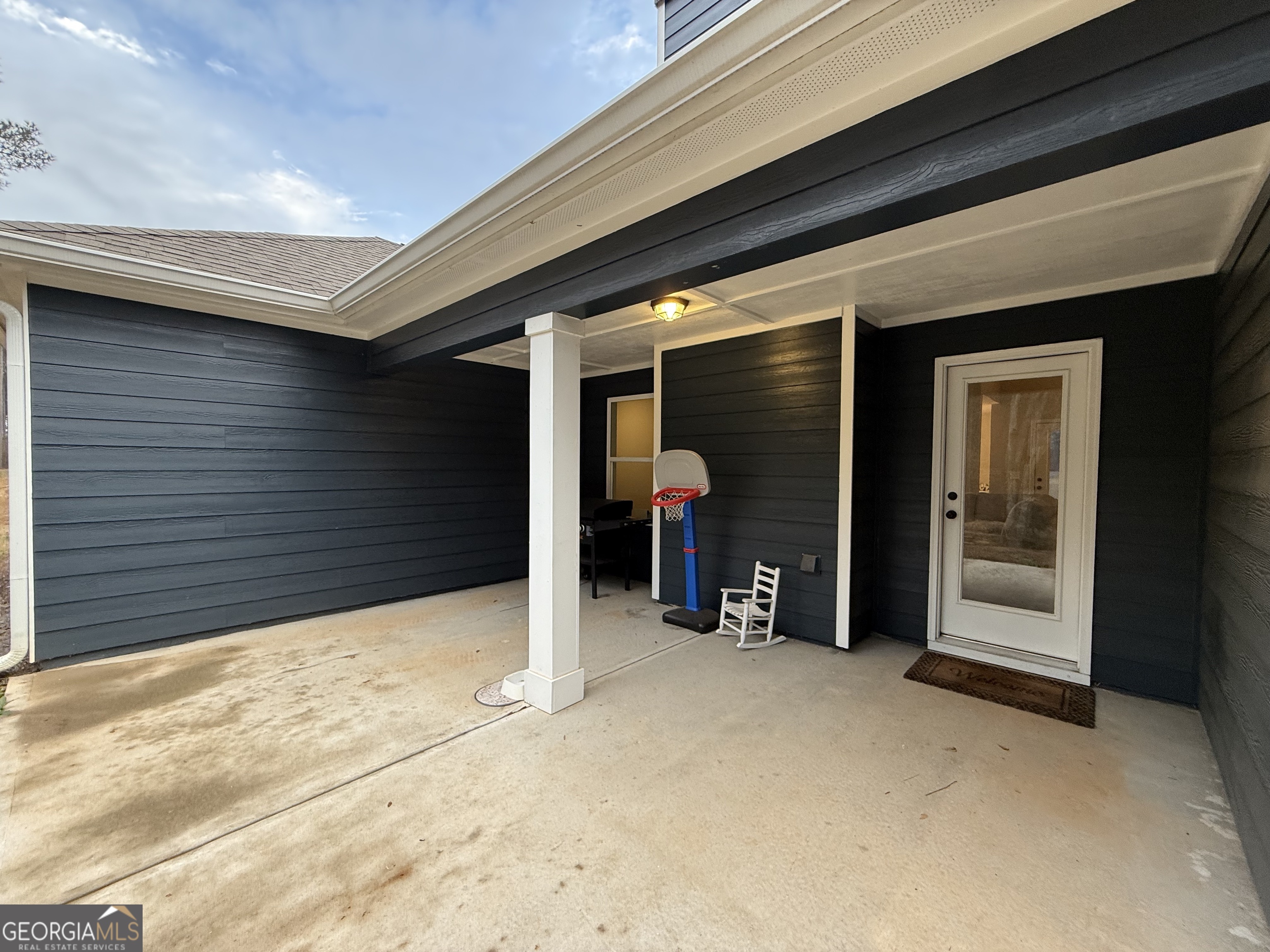 712 Scott Mill Road Hartwell, GA 30643 - Photo 29 of 31 a view of an entrance to house