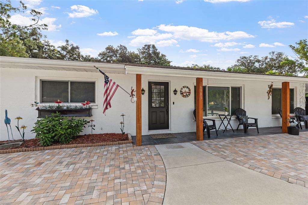 16903 Hanna Road Lutz, FL 33549 - Photo 5 of 73 Gallery Image 5