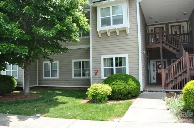$236,500 | 20 Foxden Drive, Unit 203, Fletcher, NC 28732