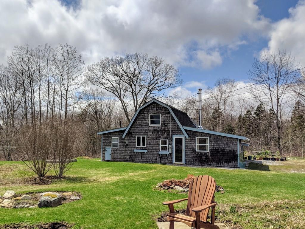 18 Gurney Hill Road Hope, ME 04847 - Photo 1 of 26 Front view of 18 Gurney Hill. A...