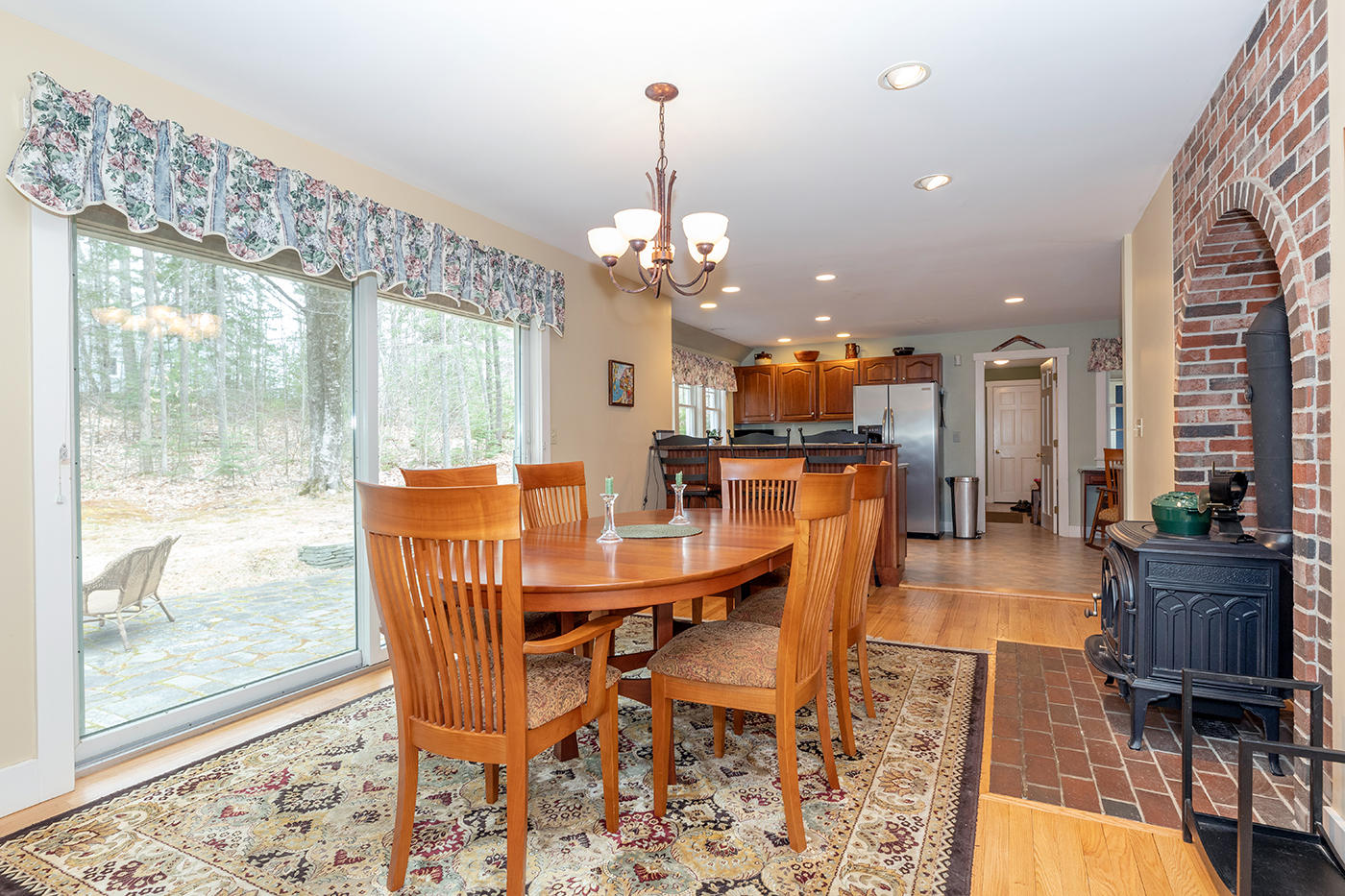 17 Victoria Road Camden, ME 04843 - Photo 24 of 37 Dining/Kitchen
