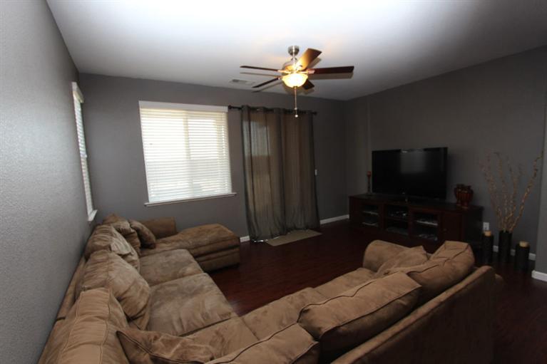 2178 North Thompson Avenue Reedley, CA 93654 - Photo 15 of 34 Gallery Image 15