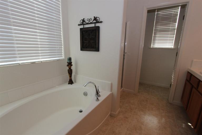 2178 North Thompson Avenue Reedley, CA 93654 - Photo 26 of 34 Gallery Image 26