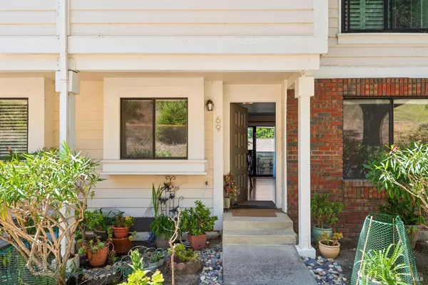 $399,000 | 69 Village Circle, San Rafael, CA 94903