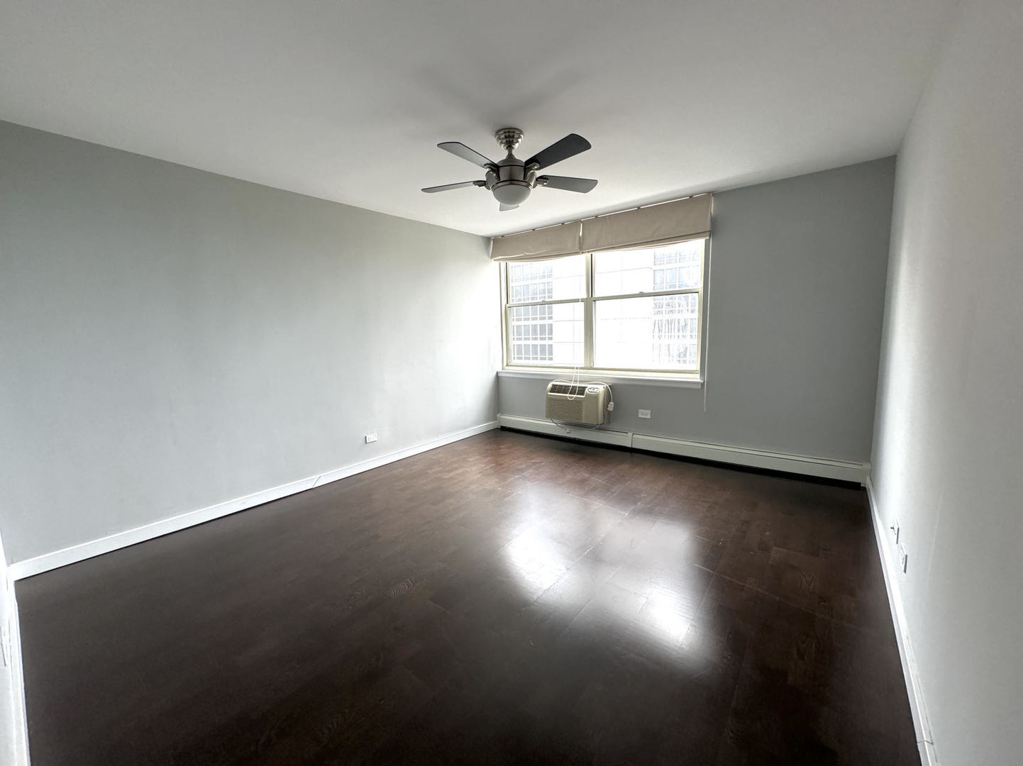 3033 North Sheridan Road, Unit 1505 Chicago, IL 60657 - Photo 9 of 12