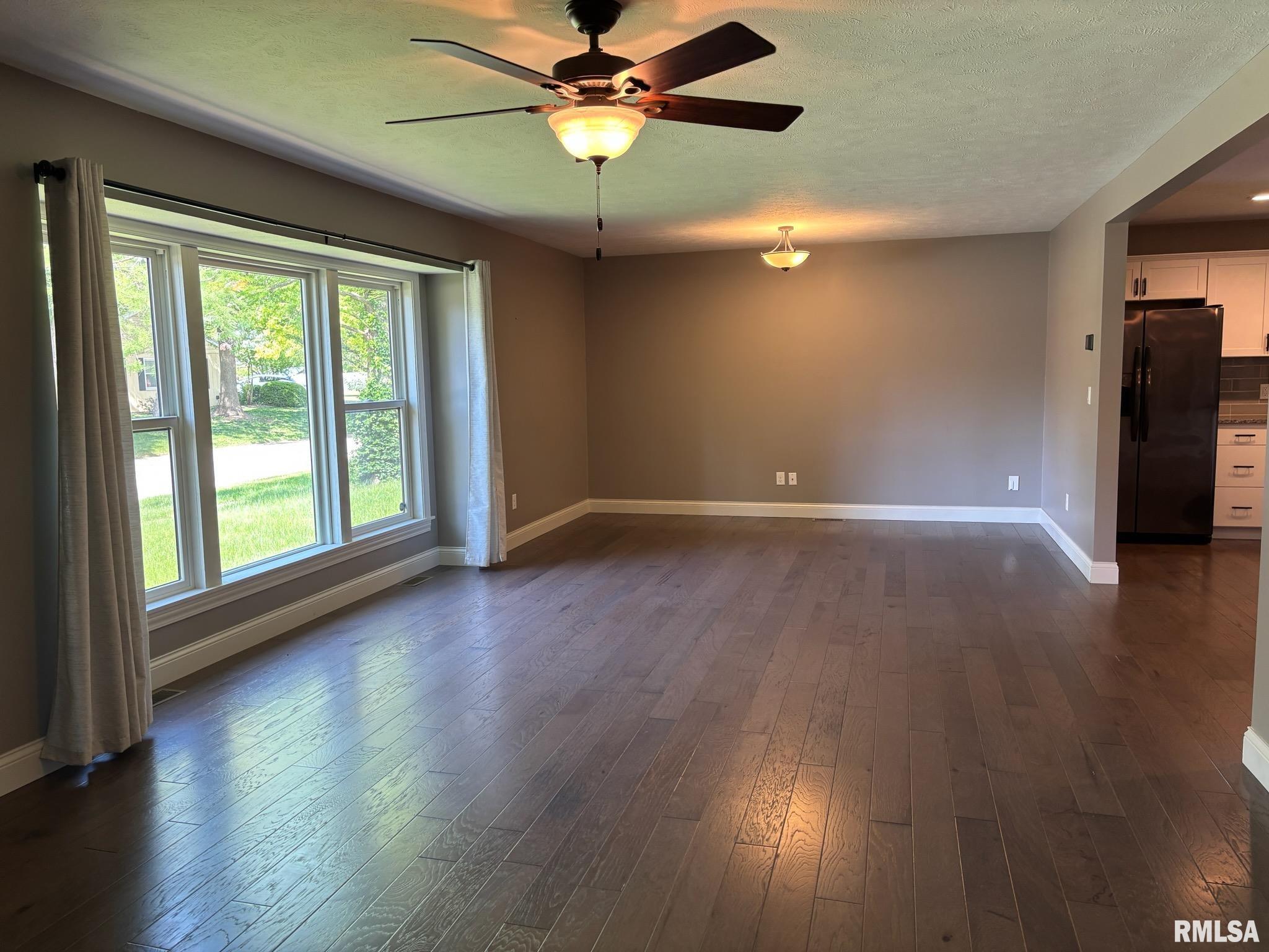 90 Pinehurst Drive Springfield, IL 62704 - Photo 7 of 24